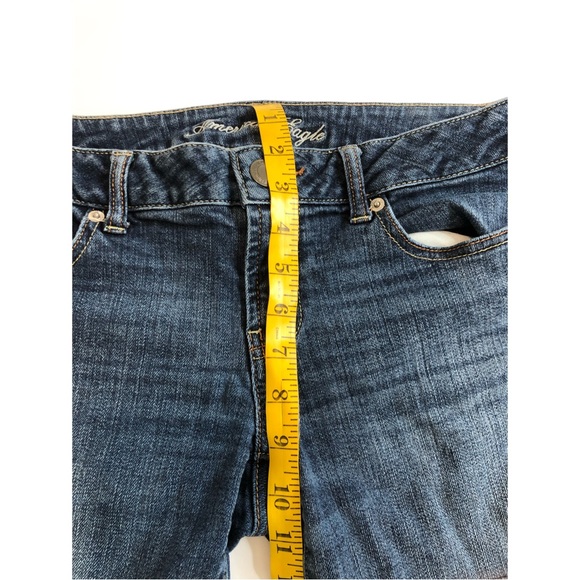 American Eagle Low Rise Favorite Boyfriend Mid Length Denim Shorts - Picture 5 of 13